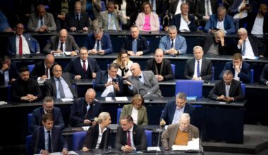 Staatsanwaltschaft Berlin: AfD-Abgeordneter wegen Hitlergruß im Bundestag angeklagt