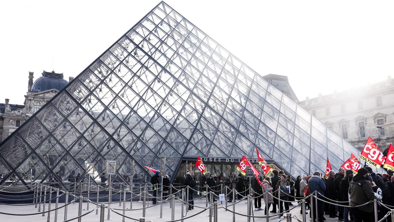 Pariser Museum Louvre bleibt wegen eines Streiks geschlossen