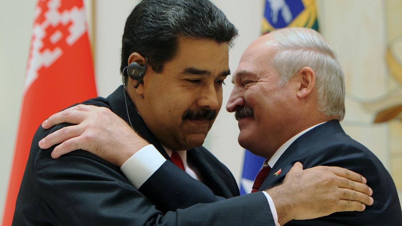 Belarus: Alexander Lukaschenko bietet Nicolás Maduro Zuflucht in Belarus an