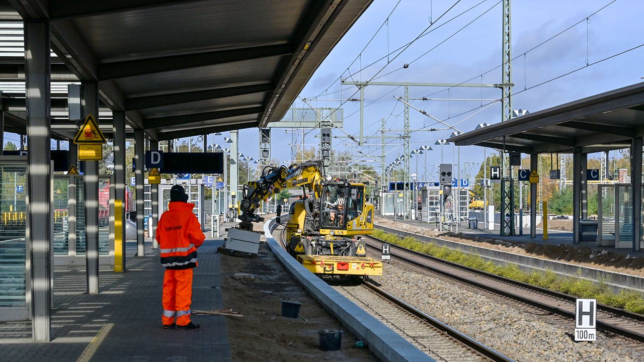 Generalsanierung der Strecke Hamburg-Berlin liegt laut Bahn im Zeitplan