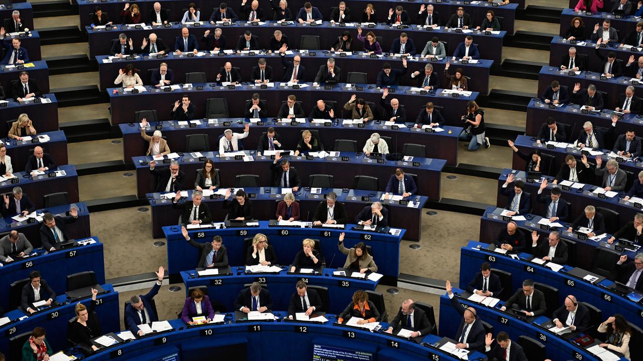 EU-Parlament beschließt abgeschwächtes Lieferkettengesetz | tagesschau.de