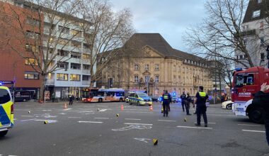 Großräumig abgesperrt: Auf der Kreuzung Boxgraben, Karmeliterstraße, Mozartstraße gab es am Dienstagnachmittag einen Verkehrsunfall, der erhebliche Verkehrsbehinderungen nach sich zog.