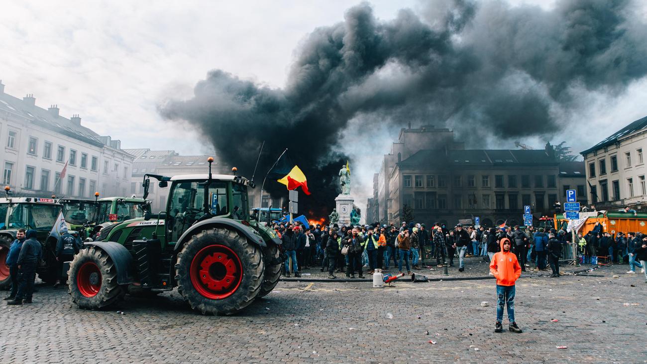 Brüssel: Bauernproteste gegen Mercosur-Abkommen der EU schlagen in Gewalt um