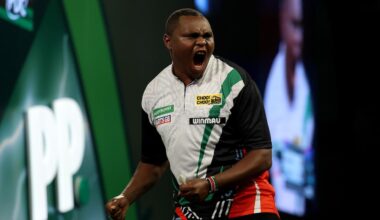 Verrückter Sieg gegen de Decker: Kenianer Munyua sorgt für Sensation bei Darts-WM