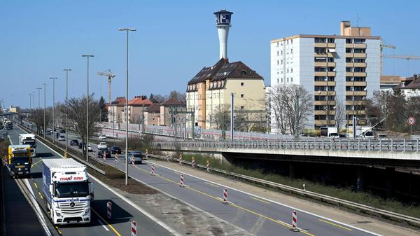 Bald rollen die Bagger: Bürgermeister kündigt Vorarbeiten für Ausbau des Frankenschnellwegs an