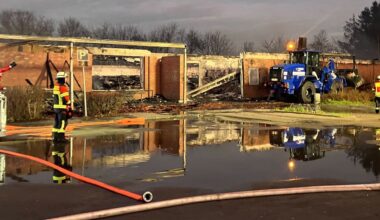 Aldi und Rewe-Supermarkt in Zehdenick vollständig abgebrannt - rbb24.de