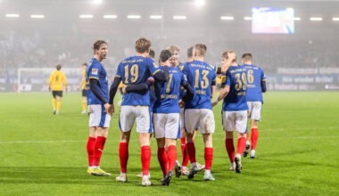 Holstein Kiel jubelt über Sieg gegen Dresden – „Das schweißt zusammen“