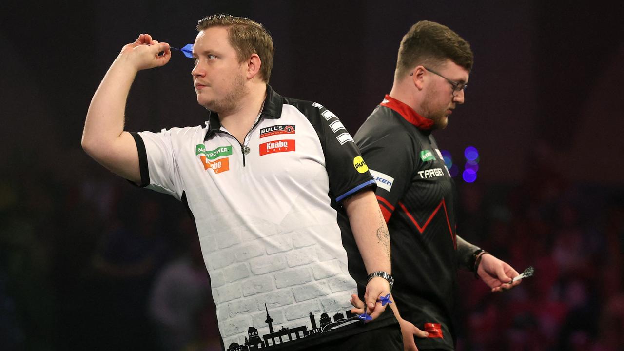 Darts-WM im "Ally Pally": Schindler zieht cool in Runde drei ein