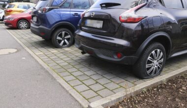 Mehrere Autoreifen auf Parkplätzen zerstochen!