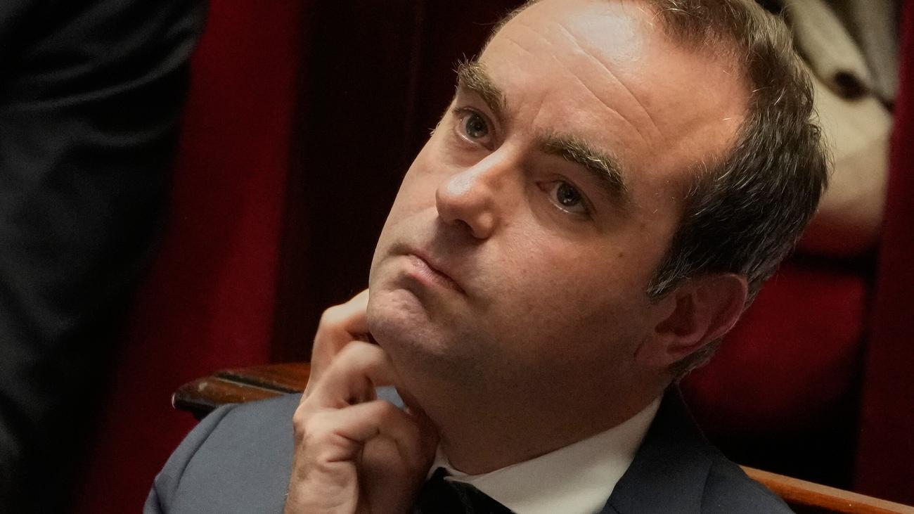 Frankreich: Frankreich will Haushalt mit Notgesetz verlängern