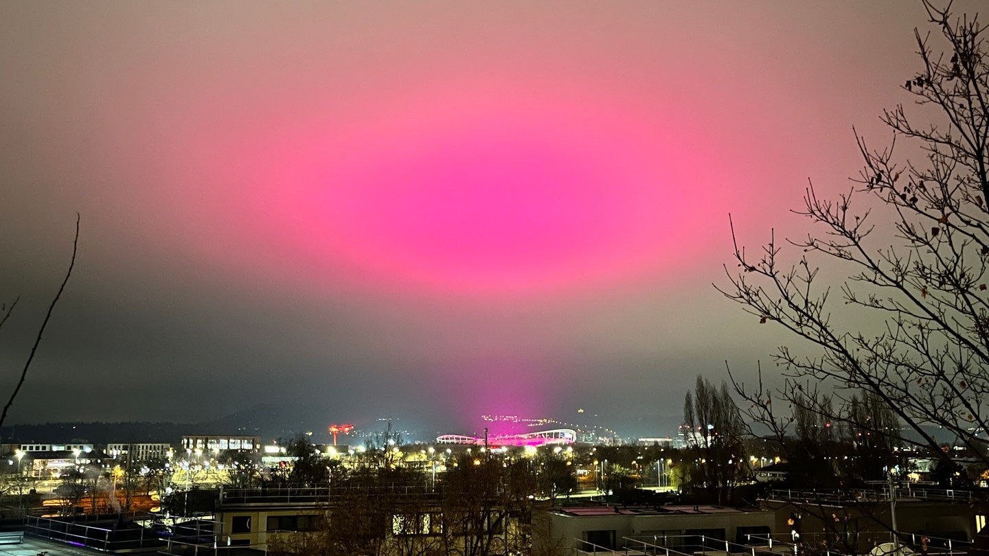 Polarlichter über Stuttgart? Leuchtender Himmel gibt Rästel auf