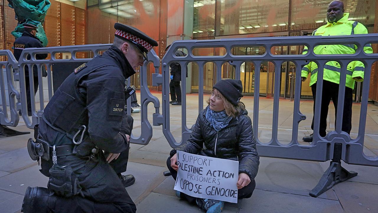 Protest von Palestine Action: Greta Thunberg in London festgenommen