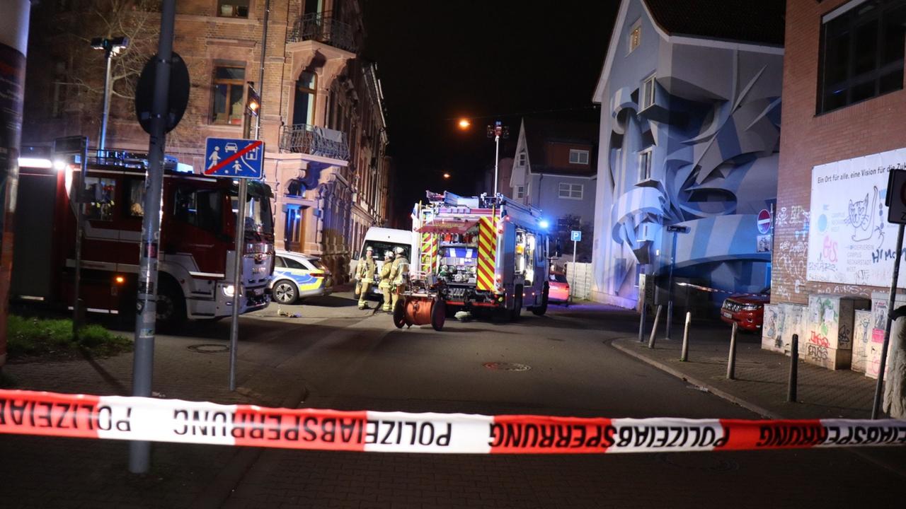 Baden-Württemberg: Mannheim: Mehrere Verletzte nach Feuer in Mehrfamilienhaus