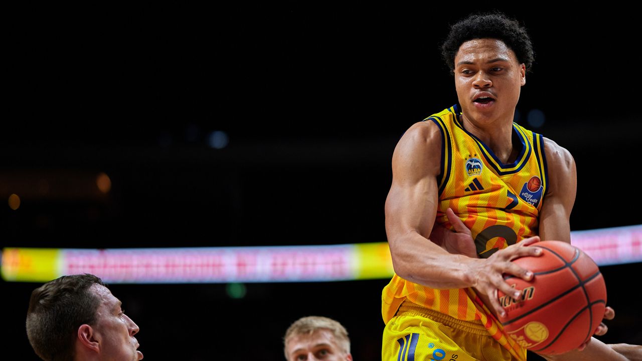 Alba Berlin gewinnt am zweiten Weihnachtsfeiertag in Rostock