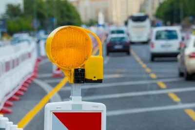 Baustellen in Chemnitz: Das kommt ab heute auf Verkehrsteilnehmer zu - Auch im Dezember stehen die Baufahrzeuge nicht still.
