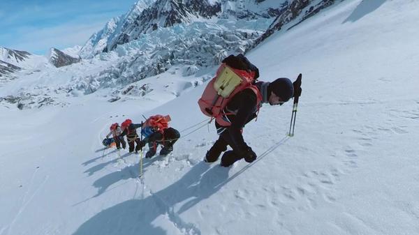 Die spannendsten Outdoor Filme des Jahres sind am Montag, 19. Januar, (19.30 Uhr) in der Stadthalle Fürth zu sehen. Einen Tag später kommt die European Outdoor Tour nach Nürnberg. Am Dienstag, 20. Januar, laufen die nervenaufreibenden Dokus in der Meistersingerhalle auf Großbildleinwand. Beginn: 19.30 Uhr.