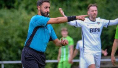 Hallenfußball-Stadtmeisterschaft in Bielefeld: Nur die Top-Schiris pfeifen