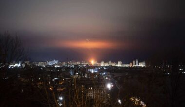 Vor Trump-Selenskyj-Treffen startet Russland massiven Angriff mit Drohnen und Raketen