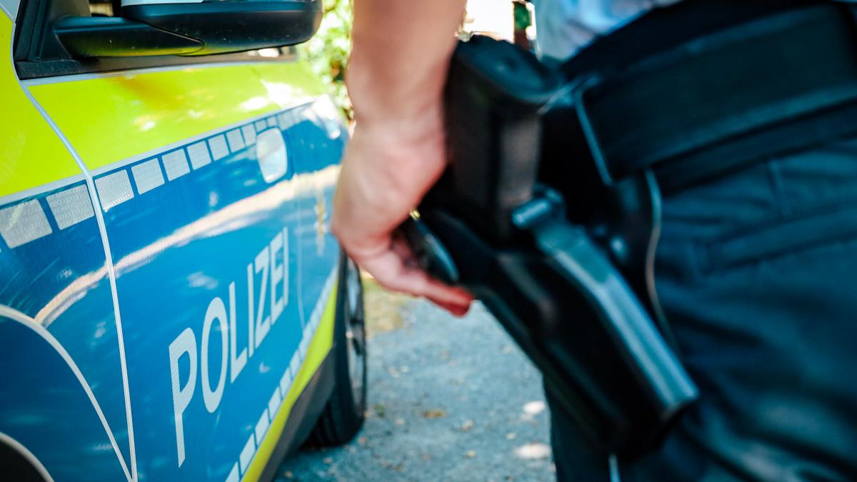 Unbekannte Täter stehlen Schmuck und Bargeld