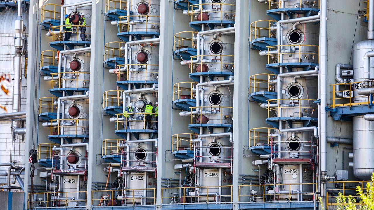 EY-Studie: Gewinneinbruch bei Top-Konzernen | tagesschau.de