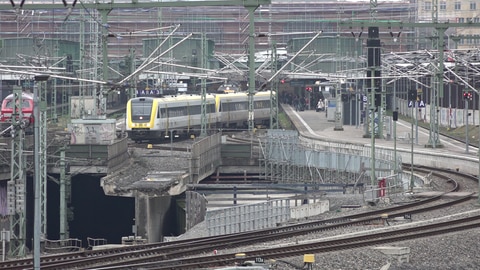 Der Regionalexpress 6 von Aulendorf über Sigmaringen nach Stuttgart ist eigentlich Dieselbetrieben. Ob die Züge ab kommenden Jahr Stuttgart noch anfahren werden, ist bisher unklar.