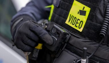 Silvesternacht Berlin: Polizei und Feuerwehr setzen erstmals flächendeckend Bodycams ein - Video