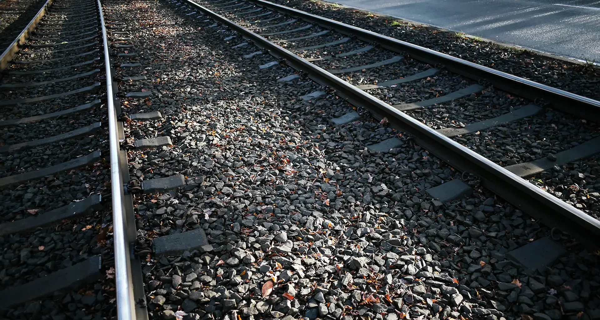 Leiche im Gleisbett in Göttingen entdeckt: Todesursache steht fest