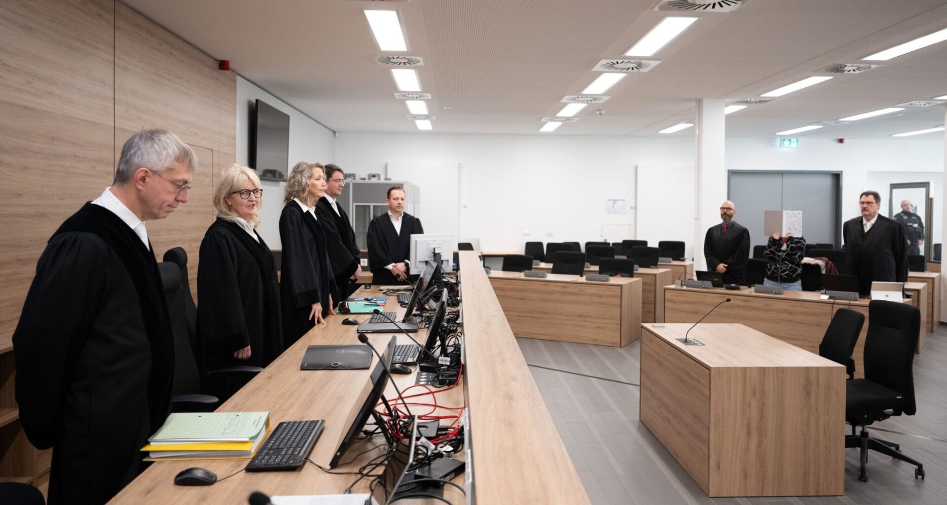 NSU-Terroristin Zschäpe als Zeugin - "Ich schäme mich"