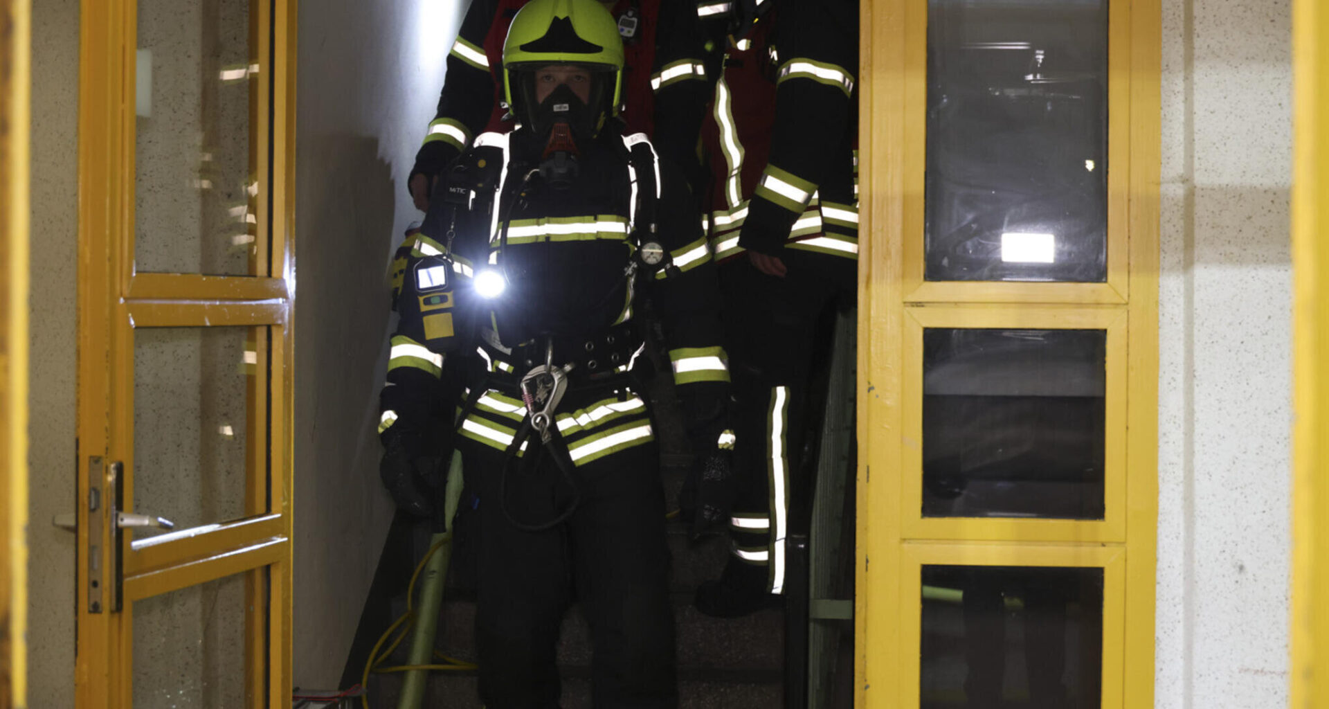 Feuerwehreinsatz in Chemnitz: Brand in Mehrfamilienhaus