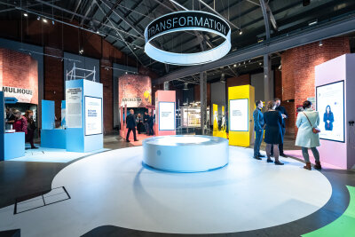 Große Fotogalerie: Chemnitz 2025 in 100 Bildern! - Rückblick aufs Festjahr zur Europäischen Kulturhauptstadt Chemnitz 2025: Ausstellung "Tales of Transformation".