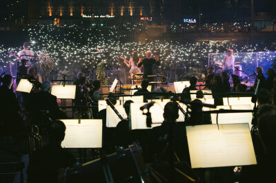 Große Fotogalerie: Chemnitz 2025 in 100 Bildern! - Rückblick aufs Festjahr zur Europäischen Kulturhauptstadt Chemnitz 2025: Kosmos Festival - Konzert von Blond.