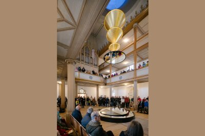 Große Fotogalerie: Chemnitz 2025 in 100 Bildern! - Rückblick aufs Festjahr zur Europäischen Kulturhauptstadt Chemnitz 2025: Purple Path - Rebecca Horn "The Universe in a Pearl".