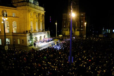 Große Fotogalerie: Chemnitz 2025 in 100 Bildern! - Rückblick aufs Festjahr zur Europäischen Kulturhauptstadt Chemnitz 2025: Adventssingen zum KuHa-Closing.