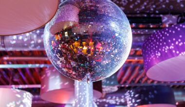 Männer attackieren Security vor Chemnitzer Club