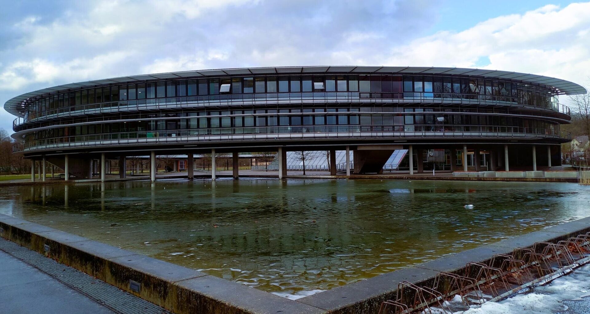 Traditionelles Weihnachtskonzert mit über 100 Musikern am Gymnasium