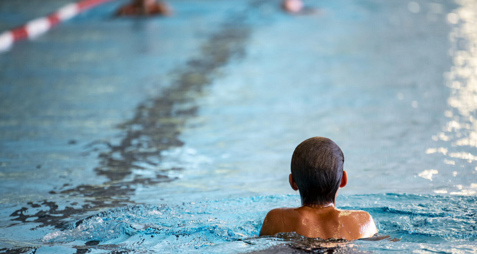 Stadt im Erzgebirge will Schwimmbad bauen“