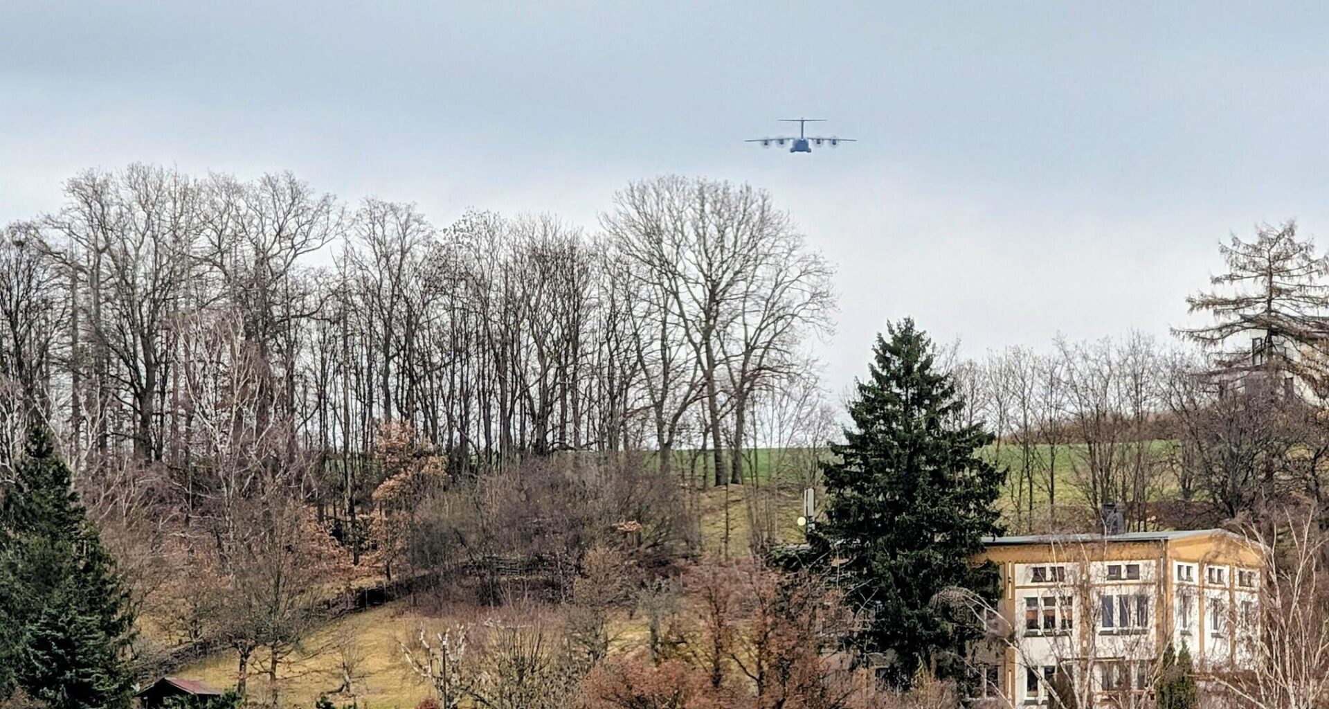 Luftwaffe sorgt über dem Erzgebirge für Aufsehen