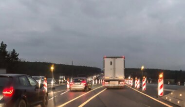 Vollsperrung der Überfahrt der A72 auf A4