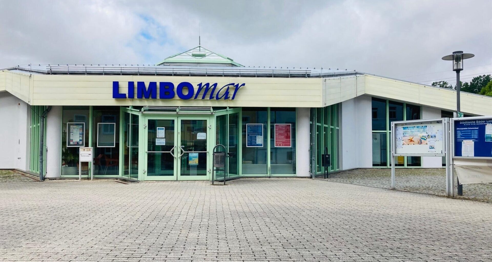 Stadtrat stimmt für Förderantrag zur Sanierung von Waldstadion und Limbomar