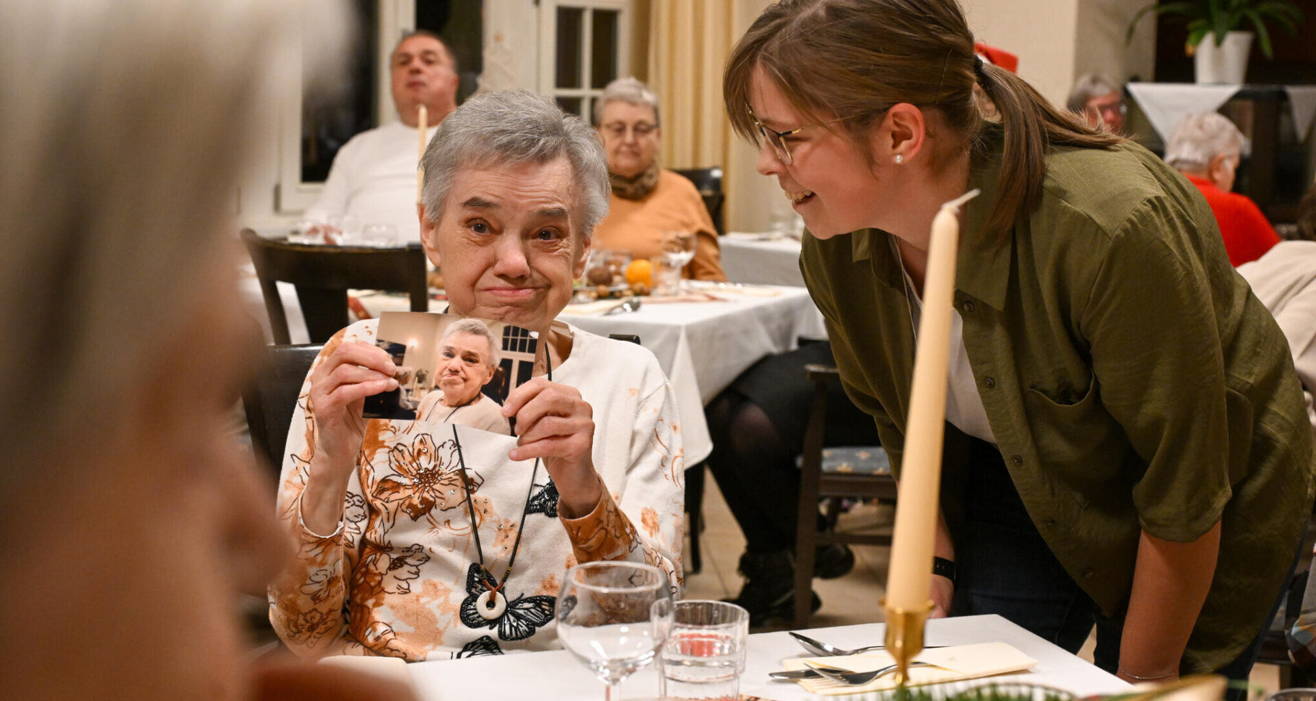 Chemnitzerin macht Senioren in Pflegeheim mit Fotos glücklich