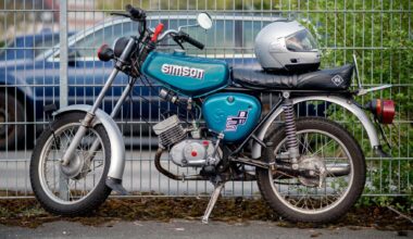 15-jährige Simson-Fahrerin bei Unfall in Limbach-Oberfrohna schwer verletzt