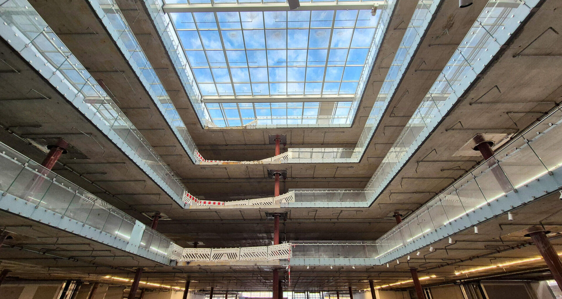 Ein fast leeres Haus, Rückschläge und Millionen-Pläne