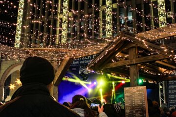 Chemnitzer Hüttenzauber: Musik und Genuss zwischen den Jahren - Buntes Programm beim Hüttenzauber. Veranstalter/Hüttenzauber