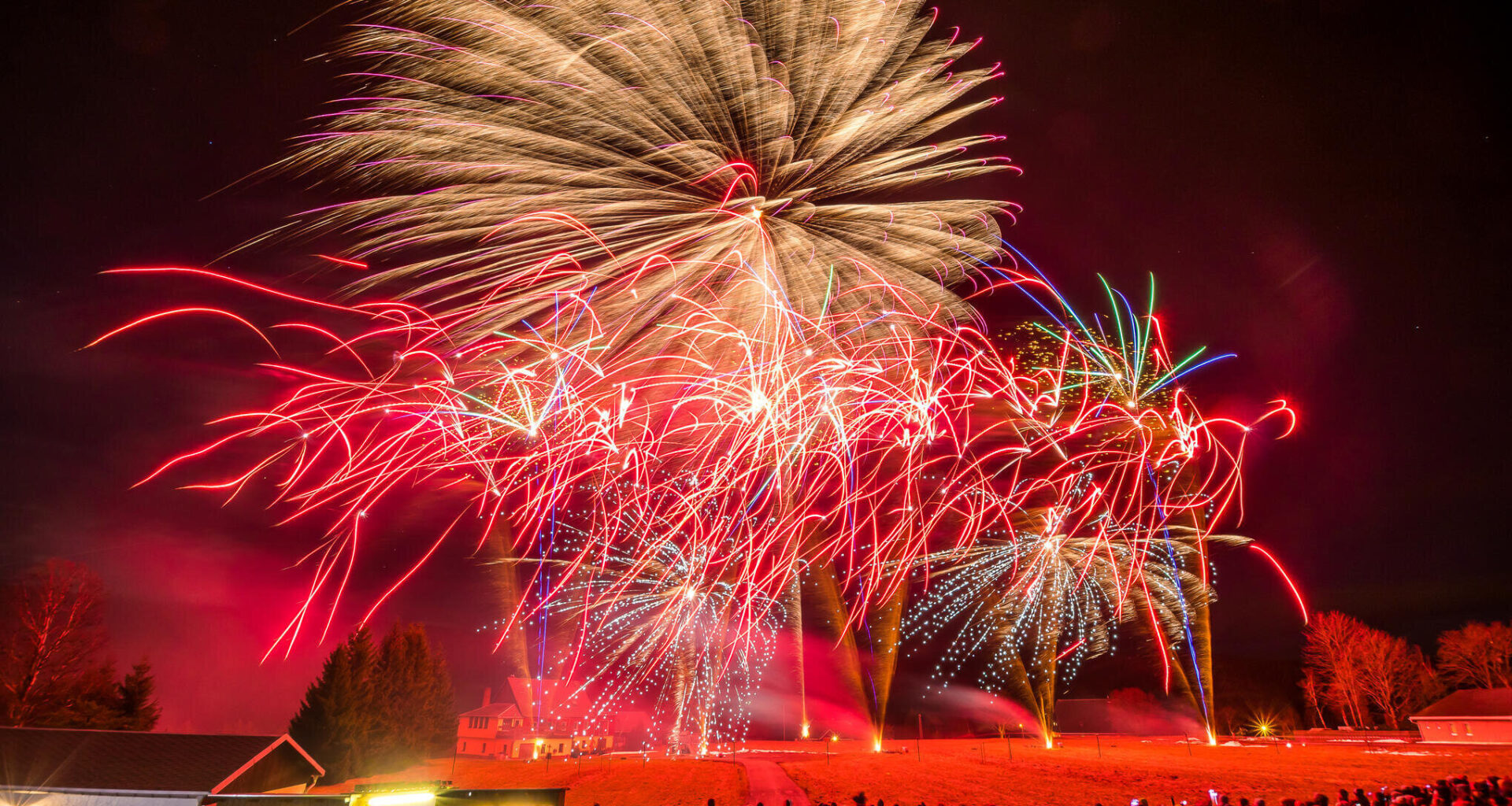 Wenn Feuerwerker mit Pyrotechnikshows verzaubern