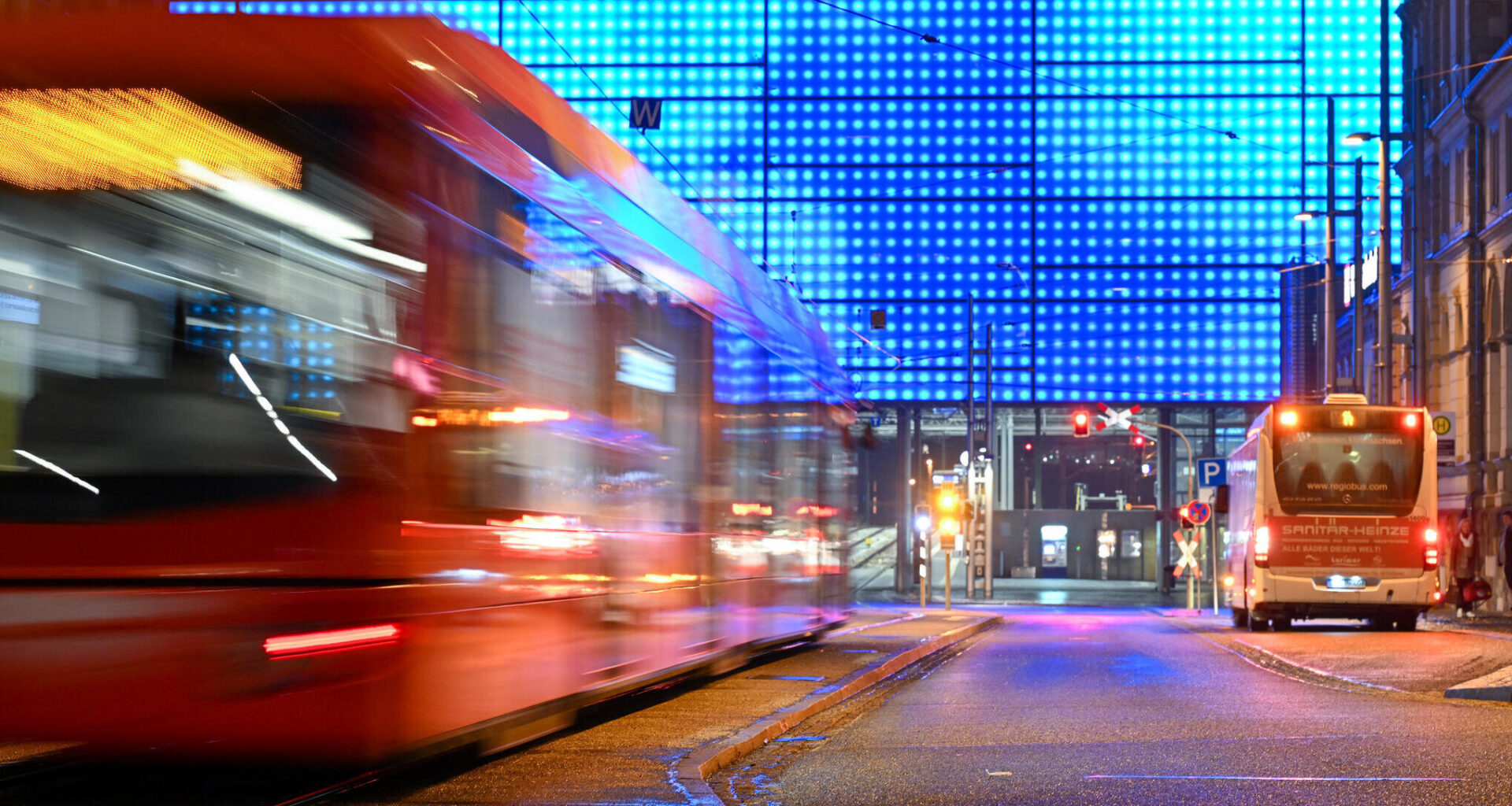 City-Bahn im Chemnitzer Hauptbahnhof entgleist