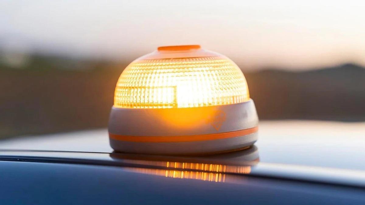 So oder so ähnlich sehen die neuen Warnleuchten aus. Doch Achtung: Nicht alle sind auch offiziell zugelassen.