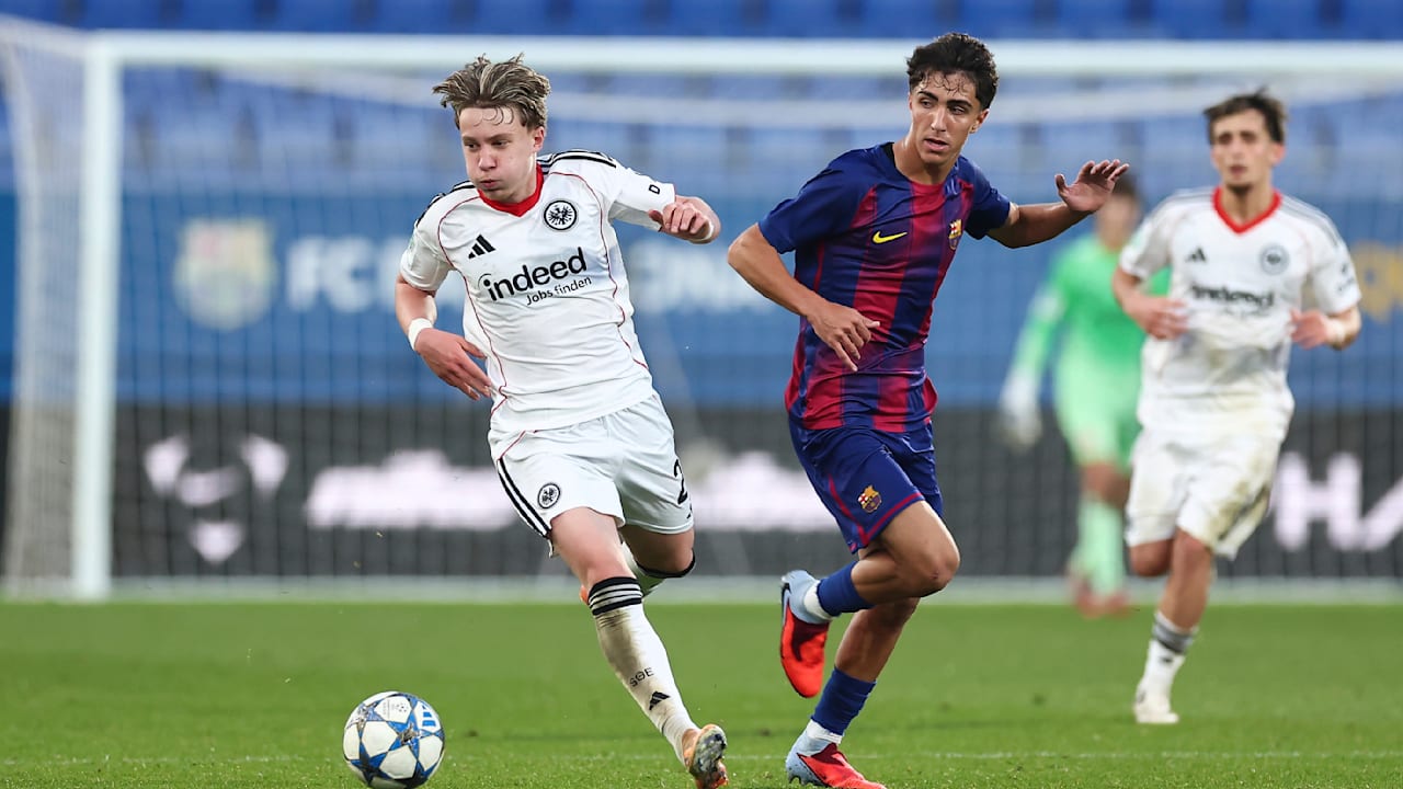 Eintracht Frankfurt: Welt-Klubs beobachten Wunderkind (15)! | Sport