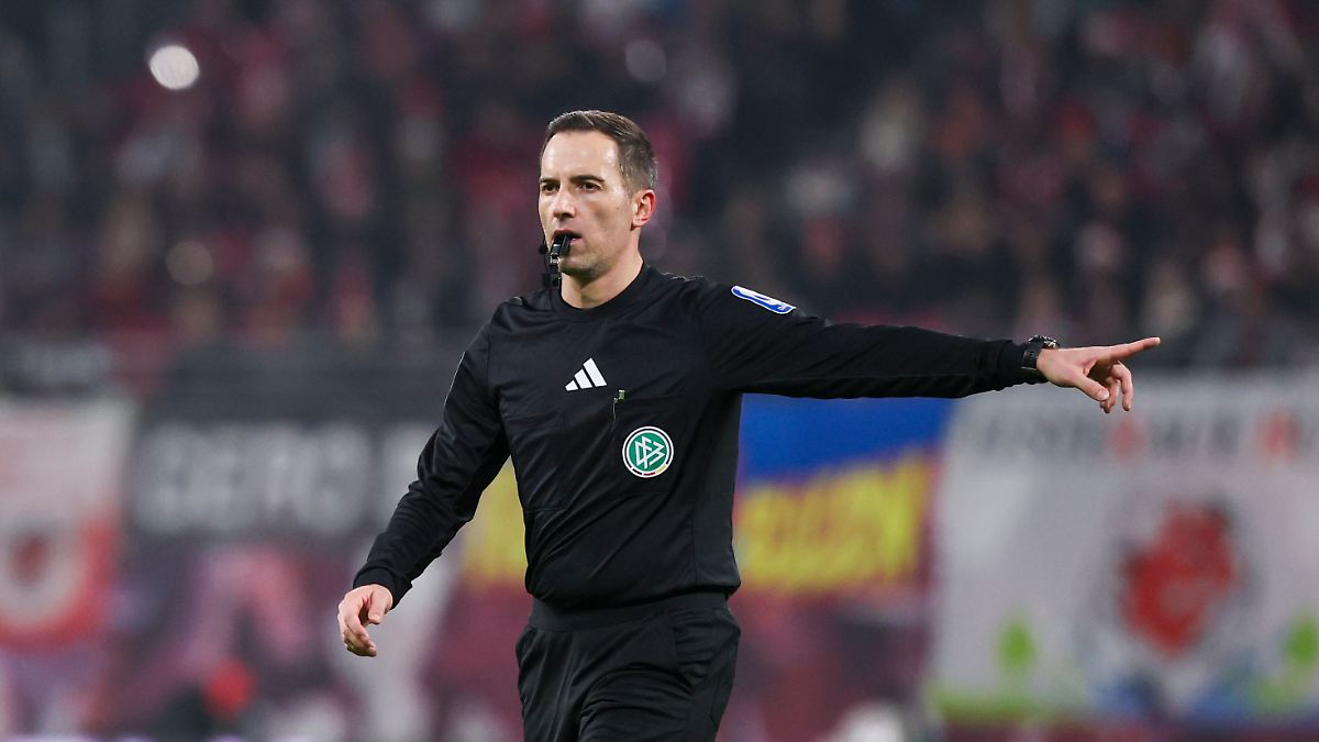 Raum wütet nach Leipzig-Pleite: DFB-Verteidiger bezeichnet Schiedsrichter als "nicht würdig"