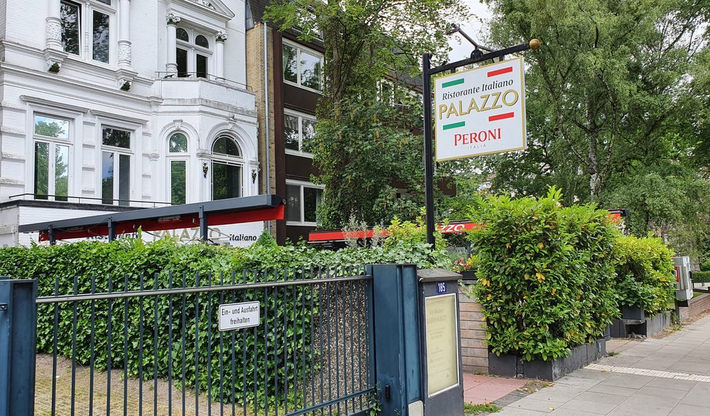 Panik bricht aus: Großeinsatz bei bekanntem Italiener in Hamburg