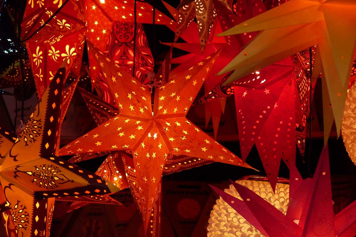 Auch die Wiesbadener Stadtteile laden zum Adventswochenende